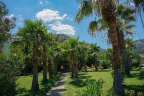  Kumlubük Maris Hotel  Турунч